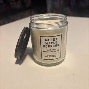 Bath and Body Works Single Wick Candle: MERRY MAPLE BOURBON